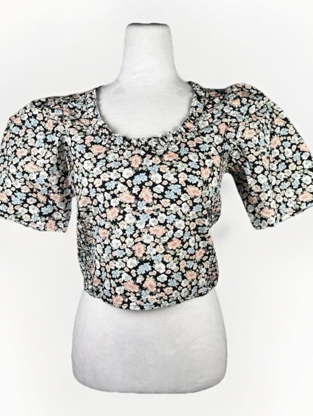 Levi’s floral cropped smocked top size ruffle cottagecore peasant prairie NWT